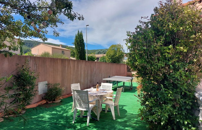 Casa de 4 quartos em Solliès-Pont com piscina privada e jardim - Foto 33