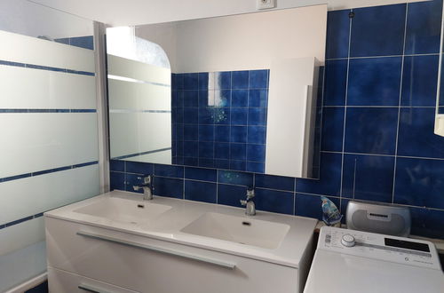 Photo 31 - Maison de 3 chambres à Solliès-Pont avec piscine privée et jardin