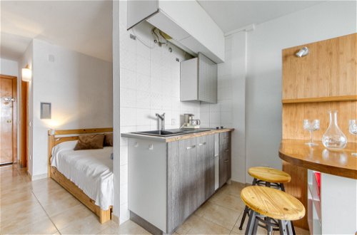 Foto 3 - Appartamento con 1 camera da letto a Castelló d'Empúries con giardino e vista mare