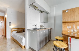 Foto 3 - Apartamento de 1 habitación en Castelló d'Empúries con jardín y vistas al mar