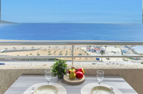 Foto 1 - Apartamento de 1 habitación en Castelló d'Empúries con jardín y vistas al mar