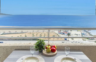 Foto 1 - Apartamento de 1 habitación en Castelló d'Empúries con jardín y vistas al mar