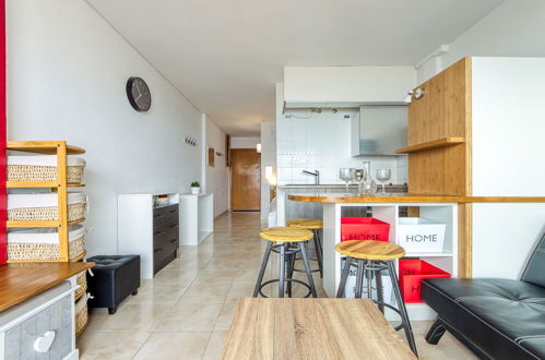Foto 9 - Apartamento de 1 habitación en Castelló d'Empúries con jardín y vistas al mar