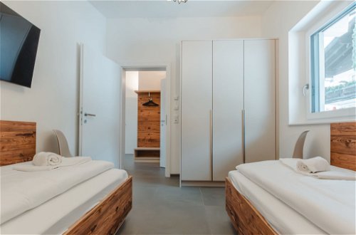 Foto 10 - Appartamento con 2 camere da letto a Bruck an der Großglocknerstraße con vista sulle montagne