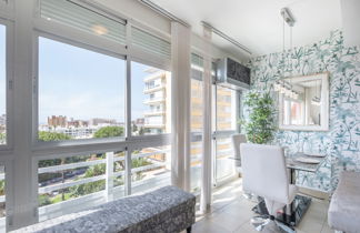 Photo 3 - 1 bedroom Apartment in Torremolinos with garden and sea view