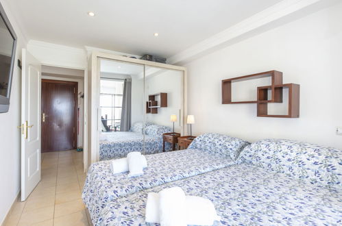Foto 17 - Appartamento con 1 camera da letto a Torremolinos con giardino e vista mare