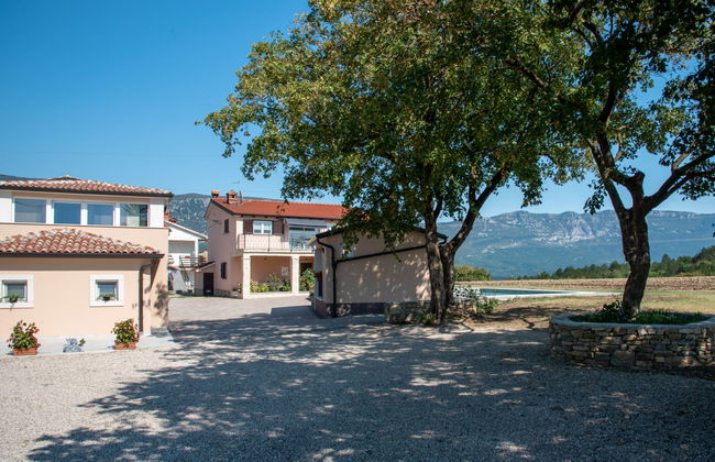 Casa de 7 quartos em Kršan com piscina privada e jardim - Foto 47