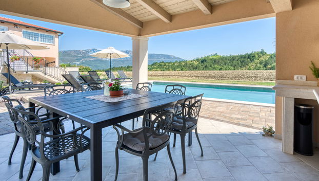 7 bedroom House in Kršan with private pool and garden - Photo 5