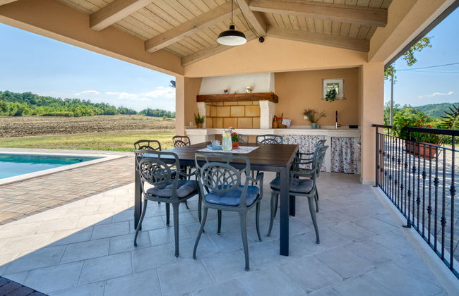 Casa de 7 quartos em Kršan com piscina privada e jardim - Foto 9