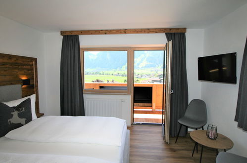 Photo 2 - 4 bedroom Apartment in Ramsau im Zillertal with garden and terrace