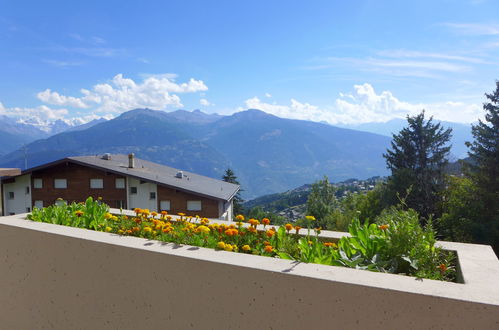 Foto 25 - Apartment mit 2 Schlafzimmern in Crans-Montana mit blick auf die berge