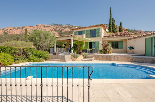 Photo 24 - Maison de 3 chambres à Saint-Raphaël avec piscine privée et terrasse