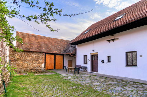 Photo 1 - Maison de 4 chambres à Vlkov avec piscine privée et jardin