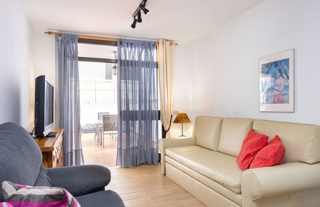 2 bedroom Apartment in Arona with swimming pool and terrace - Photo 2