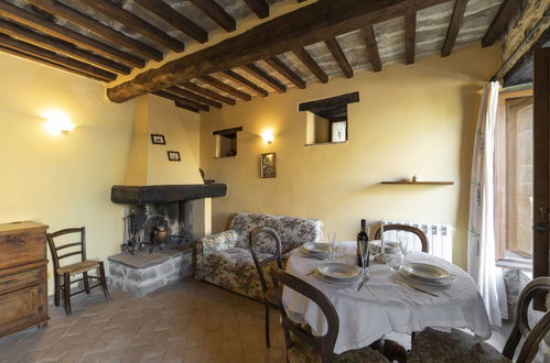 Photo 10 - 5 bedroom House in Cortona with private pool and garden