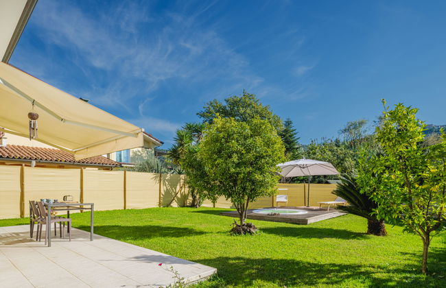 Casa de 3 quartos em Massarosa com jardim e banheira de hidromassagem - Foto 39