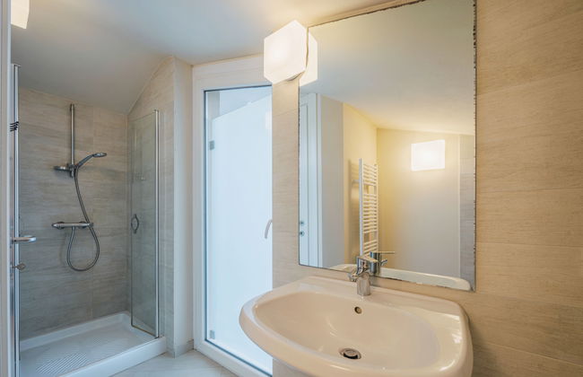 Casa de 3 quartos em Massarosa com jardim e banheira de hidromassagem - Foto 18