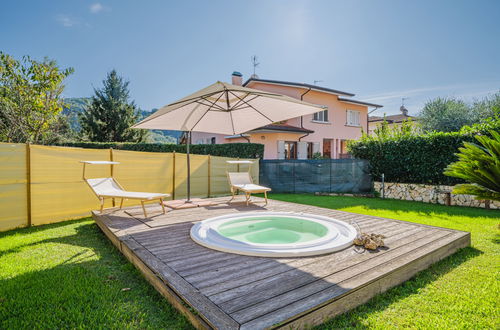 Photo 38 - Maison de 2 chambres à Massarosa avec jardin et bain à remous