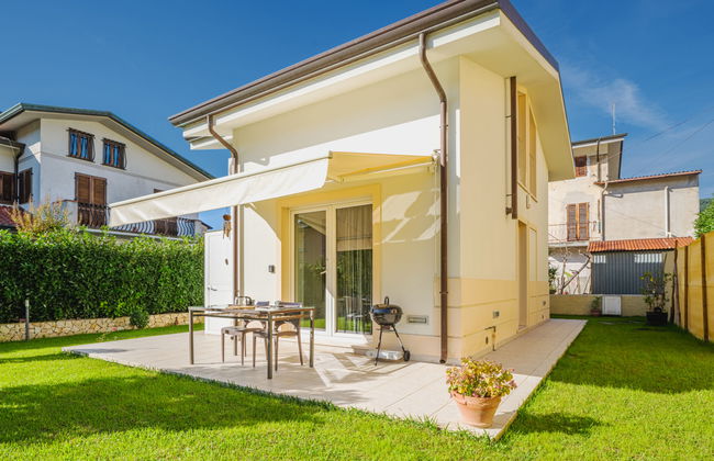 Casa de 3 quartos em Massarosa com jardim e banheira de hidromassagem - Foto 33