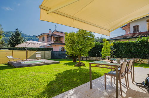 Photo 4 - Maison de 2 chambres à Massarosa avec jardin et bain à remous