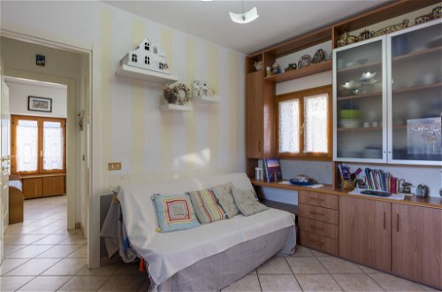 Foto 2 - Apartamento de 1 quarto em San Bartolomeo al Mare com vistas do mar
