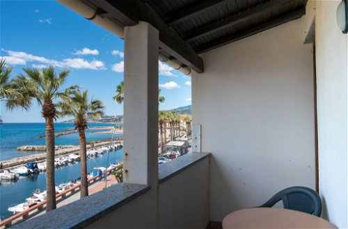 Foto 26 - Apartamento de 2 quartos em Riva Ligure com terraço e vistas do mar
