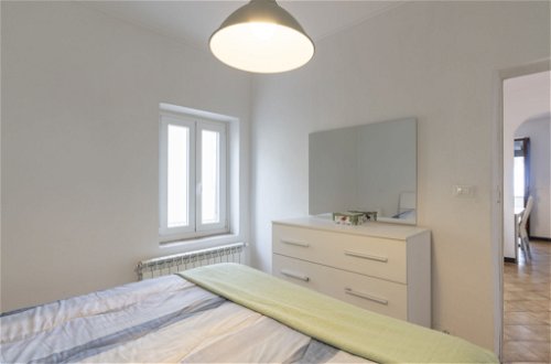 Foto 15 - Apartamento de 2 quartos em Riva Ligure com terraço e vistas do mar