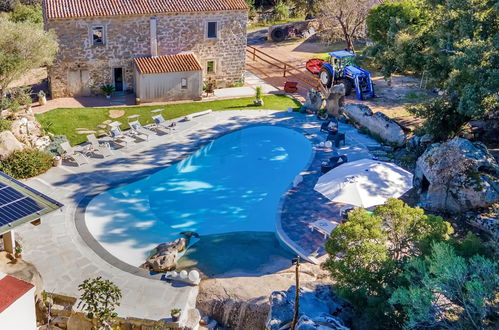 Foto 1 - Casa de 3 habitaciones en Sant'Antonio di Gallura con piscina privada y jardín