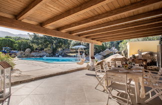Foto 2 - Haus mit 4 Schlafzimmern in Sant'Antonio di Gallura mit privater pool und garten