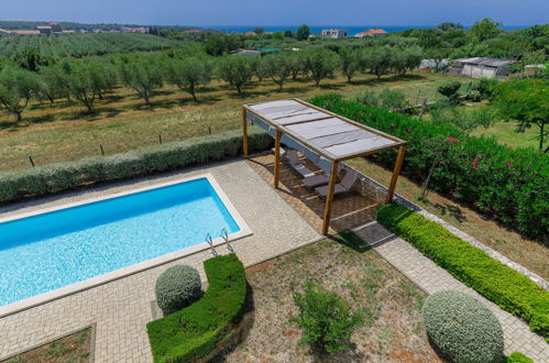 Photo 25 - Appartement de 2 chambres à Umag avec piscine et terrasse