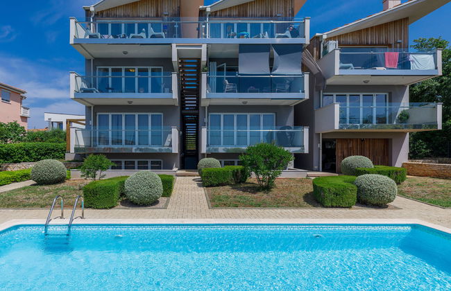 Apartamento de 3 quartos em Umag com piscina e terraço - Foto 20