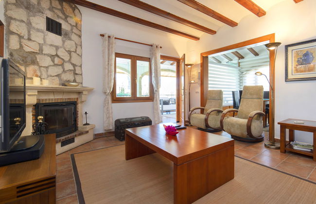 Casa de 3 quartos em Calp com piscina privada e terraço - Foto 4