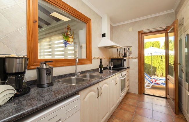 Casa de 3 quartos em Calp com piscina privada e terraço - Foto 9