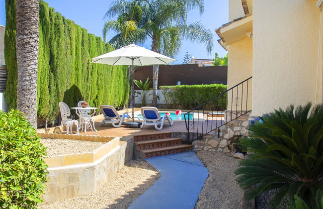 Casa de 3 quartos em Calp com piscina privada e terraço - Foto 2