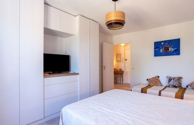 2 bedroom Apartment in Grimaud - Photo 11