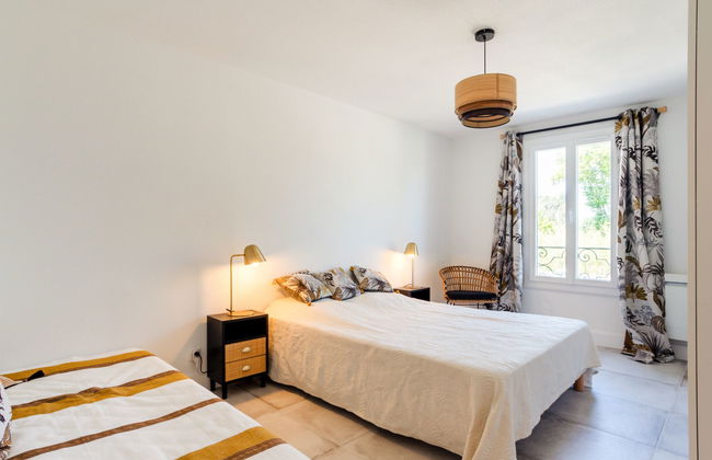 2 bedroom Apartment in Grimaud - Photo 3