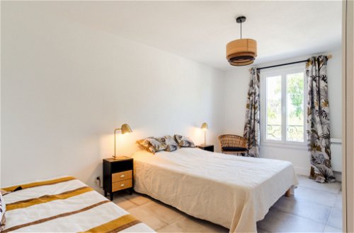 Foto 3 - Appartamento con 1 camera da letto a Grimaud con vista mare
