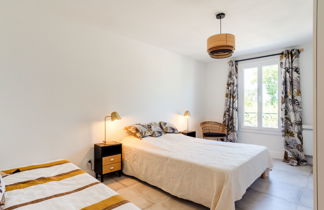 Foto 3 - Apartment mit 1 Schlafzimmer in Grimaud mit blick aufs meer