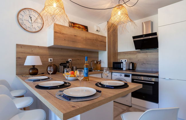2 bedroom Apartment in Grimaud - Photo 8