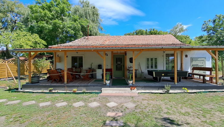 Photo 1 - Maison de 2 chambres à Balatonfenyves avec jardin et terrasse