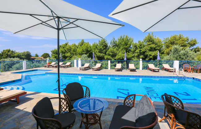 Angelina Studios - Photo 13