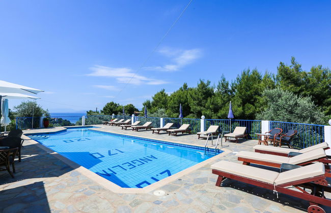 Angelina Studios - Photo 6