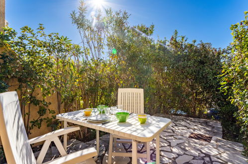 Photo 2 - Appartement en Le Lavandou avec piscine et jardin