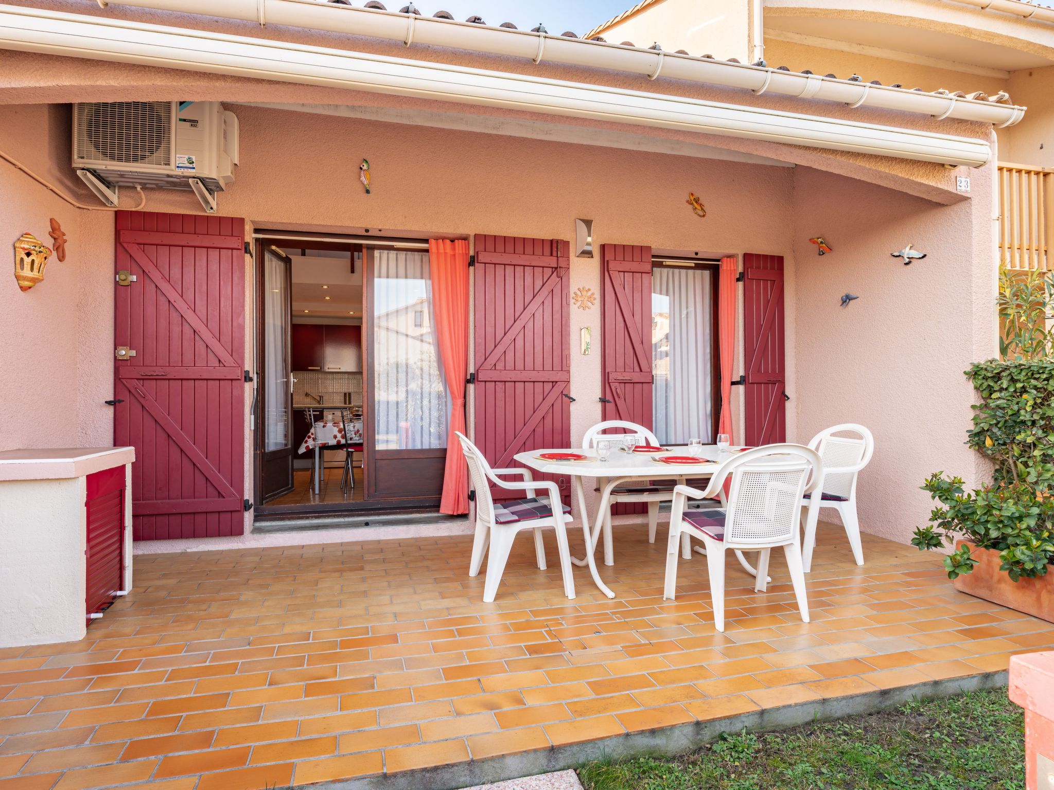 Photo 5 - House in Saint-Cyprien with swimming pool and sea view