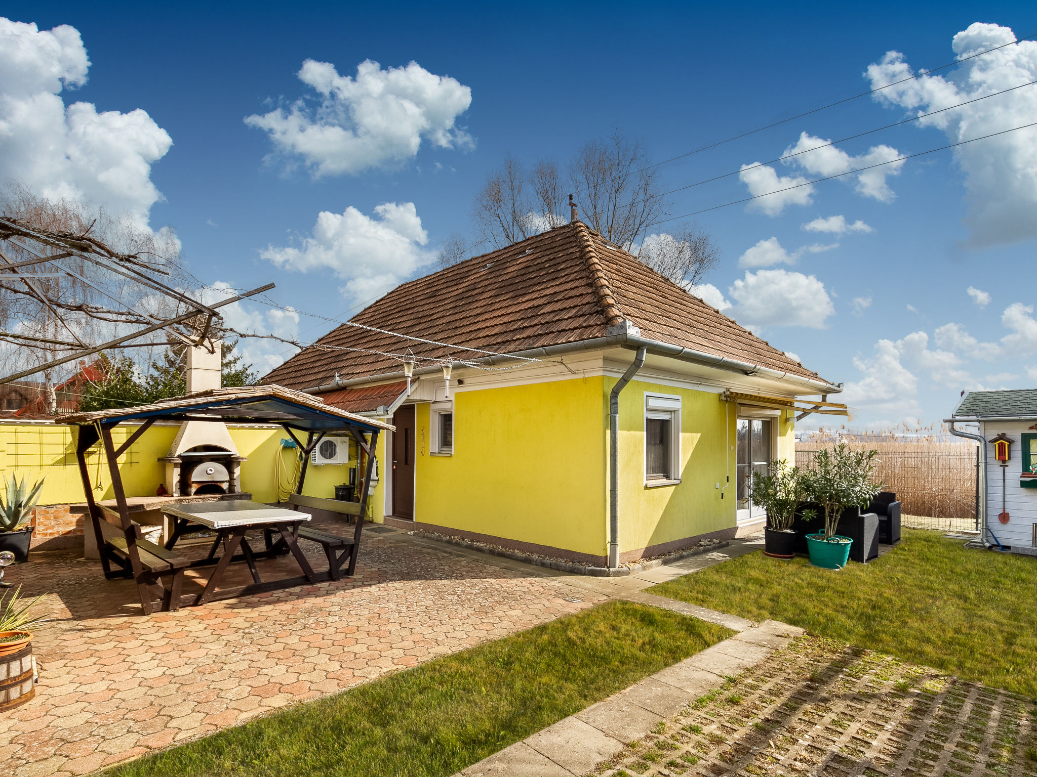 Foto 11 - Casa de 1 habitación en Balatonboglár con jardín y vistas a la montaña