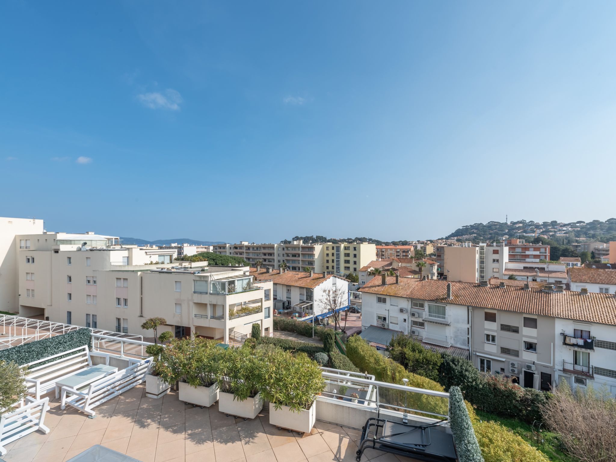 Foto 15 - Apartment mit 2 Schlafzimmern in Cavalaire-sur-Mer mit terrasse und blick aufs meer