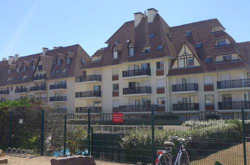 Foto 24 - Apartamento de 1 quarto em Cabourg com piscina e vistas do mar