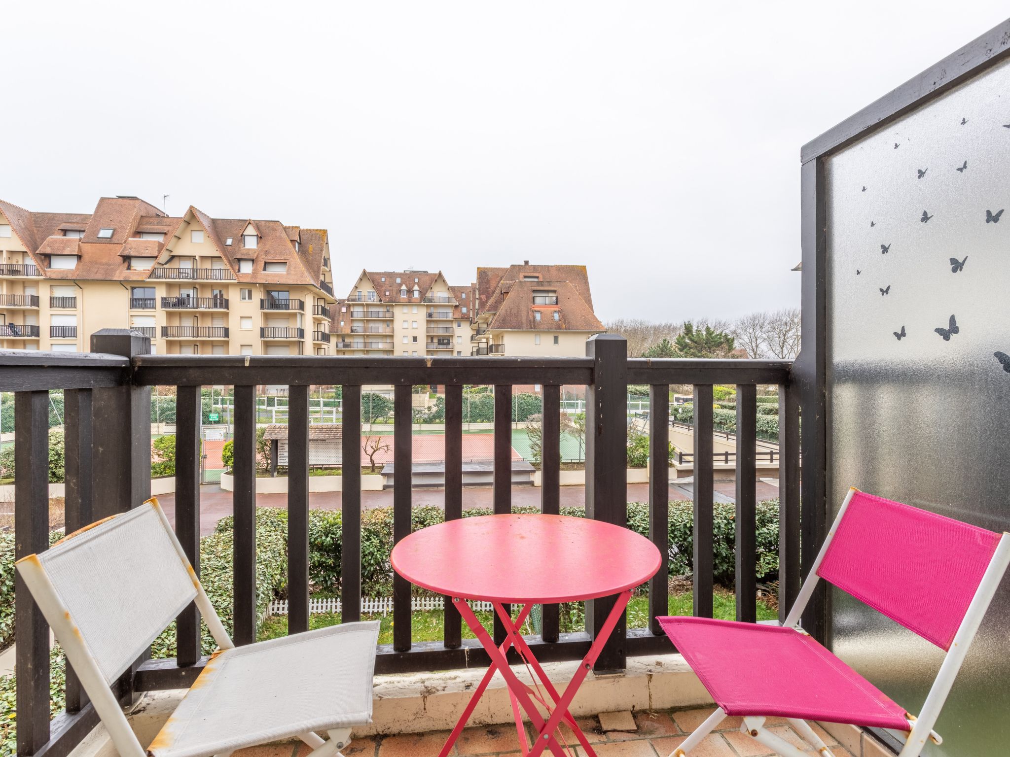 Foto 5 - Appartamento con 1 camera da letto a Cabourg con piscina e vista mare