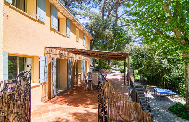 Haus mit 5 Schlafzimmern in Besse-sur-Issole mit schwimmbad und garten - Foto 1