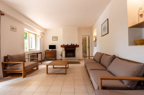 Photo 10 - Maison de 4 chambres à Besse-sur-Issole avec piscine et jardin